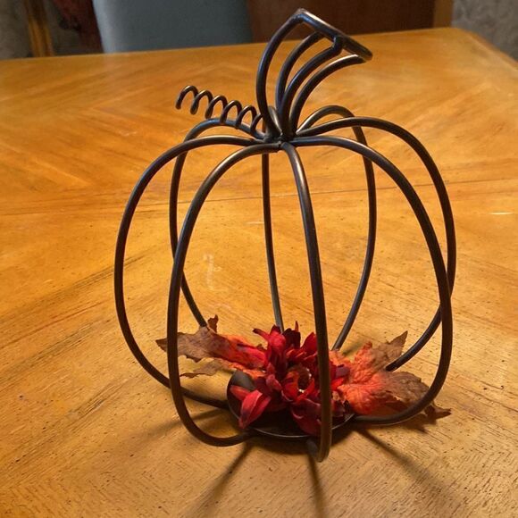 Thanksgiving/Fall  Centerpiece‎ - Picture 3 of 12